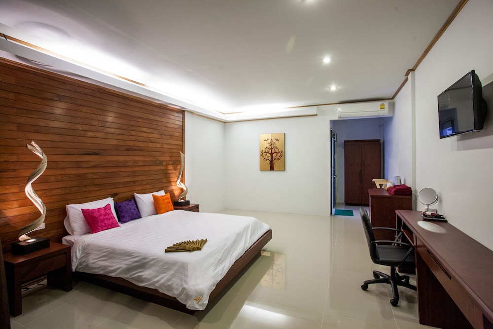 Thai Modern