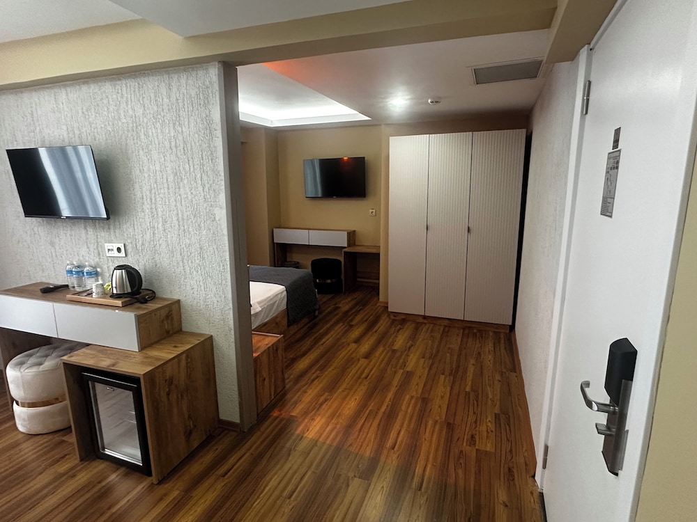Family Triple Room, Balcony, Garden View photo 1