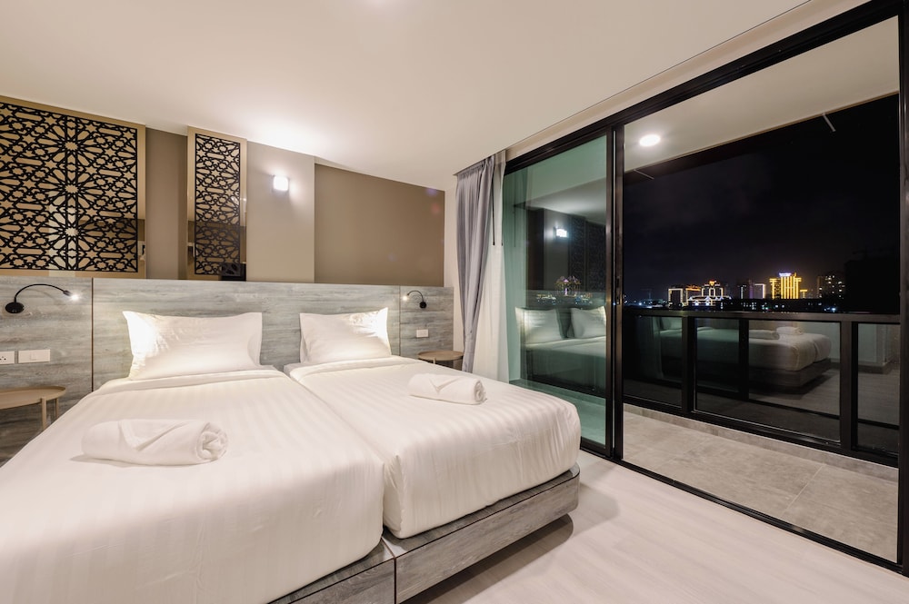Standard Twin Room, River View - Photo 3