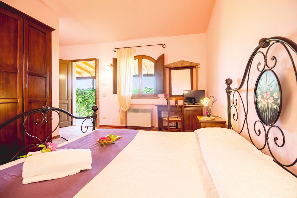 Room, Valley View