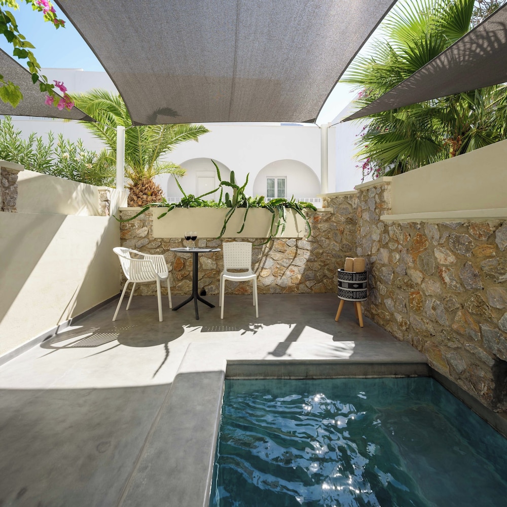 Junior Suite, Jetted Tub - Photo 9