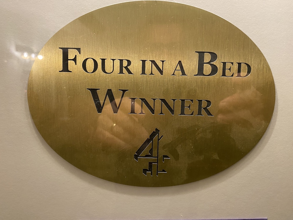 Deluxe Double Room, Ensuite - Photo 34