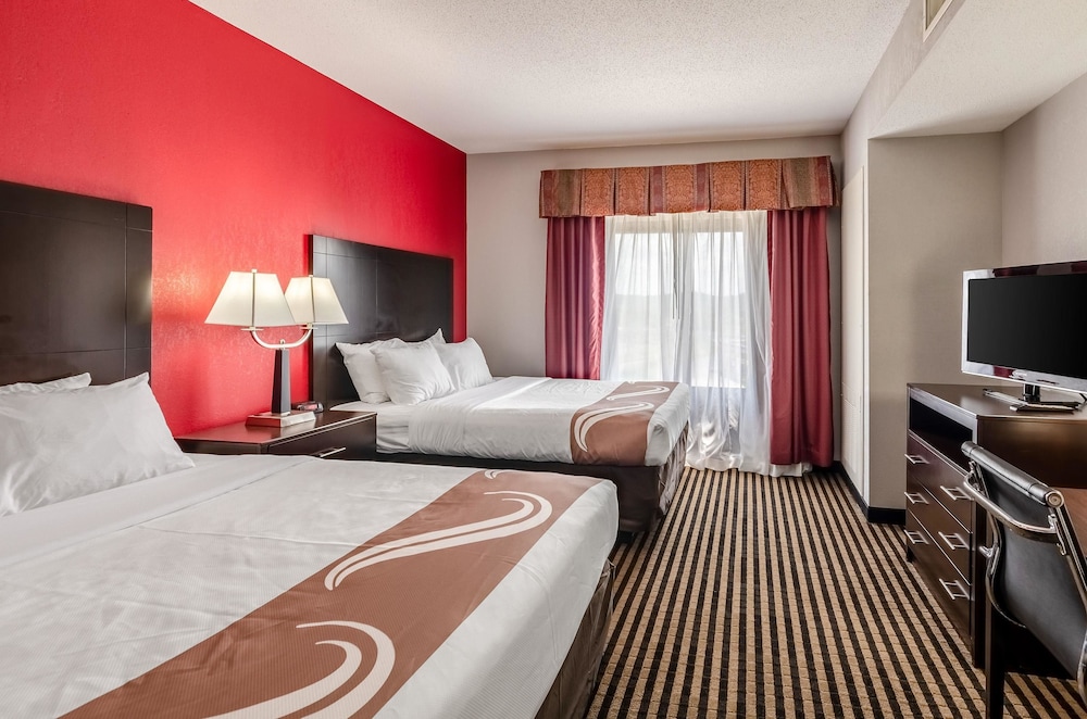 Standard Room, 2 Queen Beds, Non Smoking - Photo 3