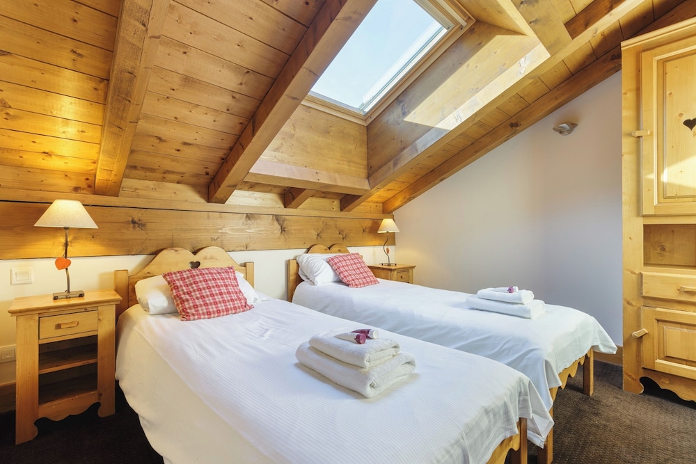 Family Apartment, Multiple Bedrooms (Vallorcine Balme 22 ski in / ski out)