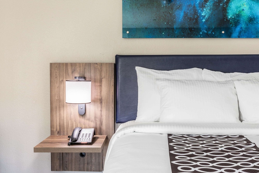 Premium Room, 1 King Bed, Non Smoking