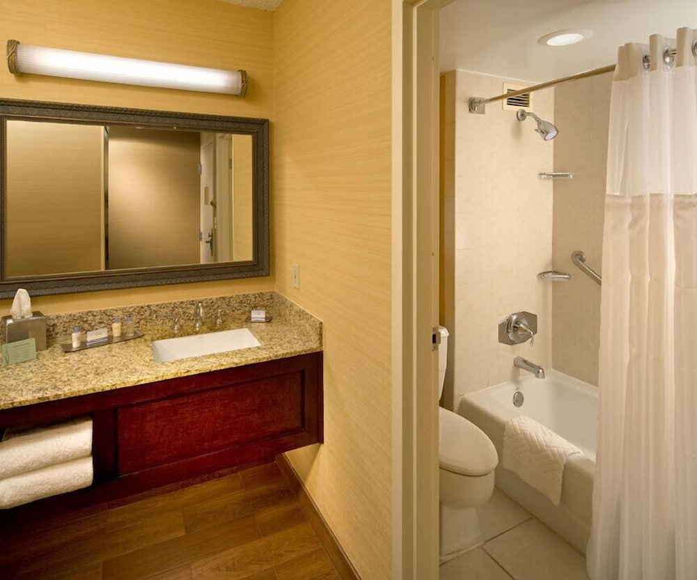 Room, 2 King Beds, Balcony, Partial View (Partial View) - Photo 4