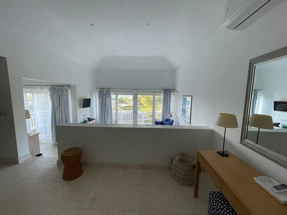 Junior Suite, 1 King Bed, Ocean View