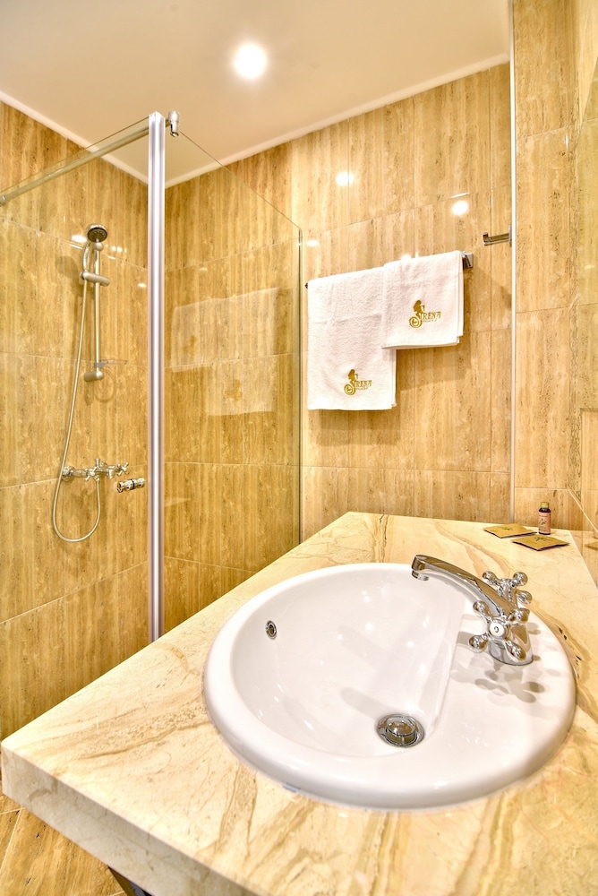 Apartment, 3 Bedrooms, Sea View photo 3