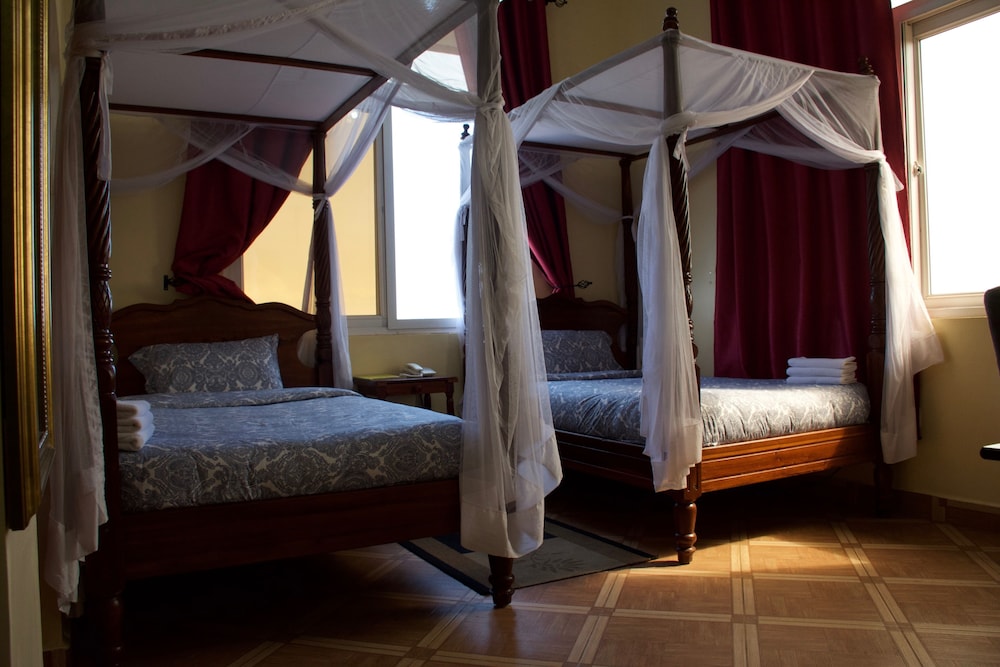 Deluxe Triple Room, 3 Twin Beds, Accessible, Private Bathroom photo 2