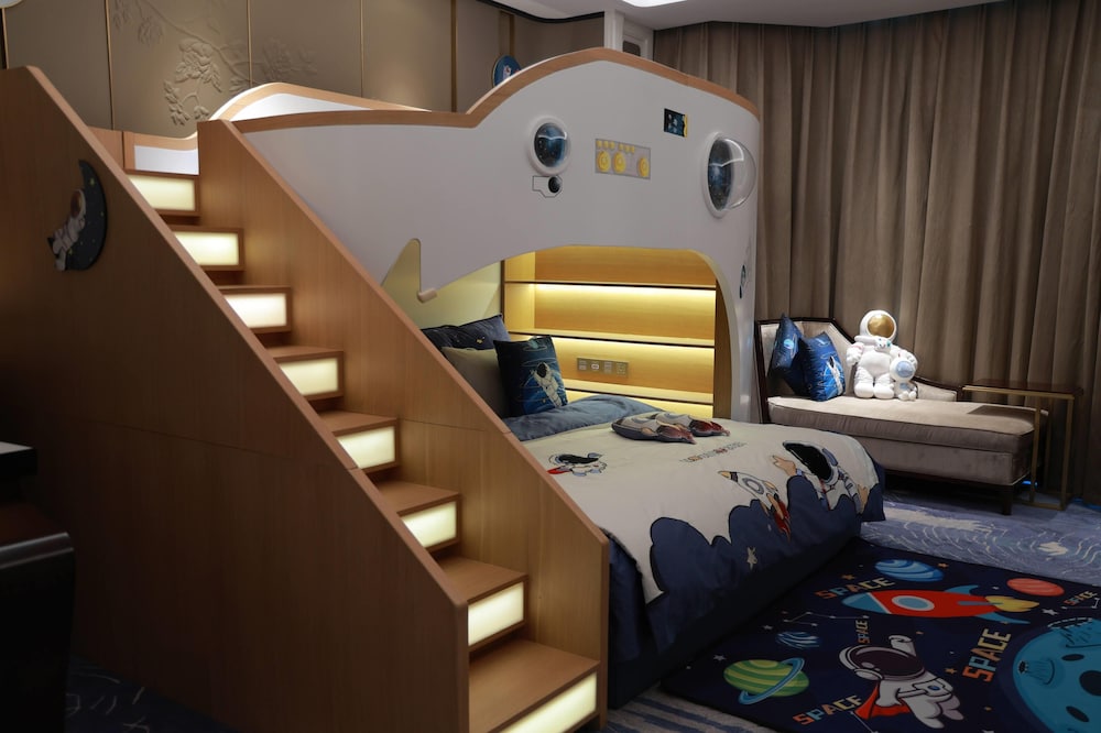 Room (Super Space Theme Parent-Child) - Photo 1