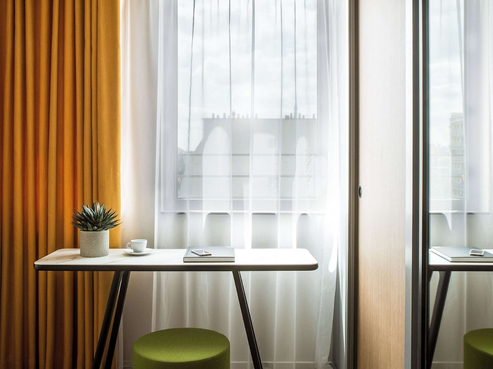 Privilege, Room, 1 Queen Bed