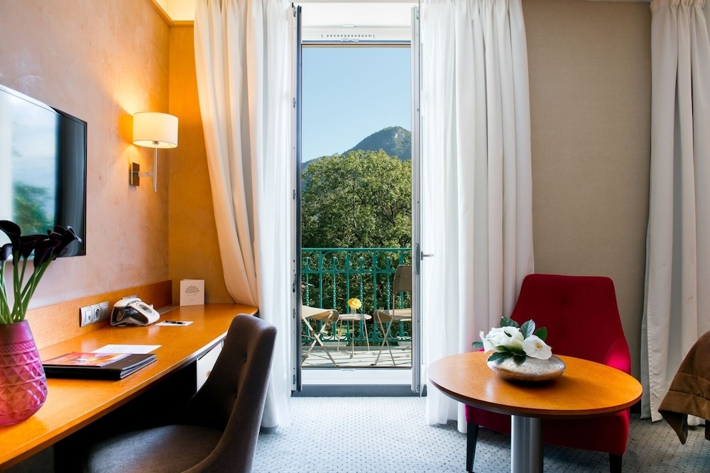 Privilege Queen Room with spa access on reservation