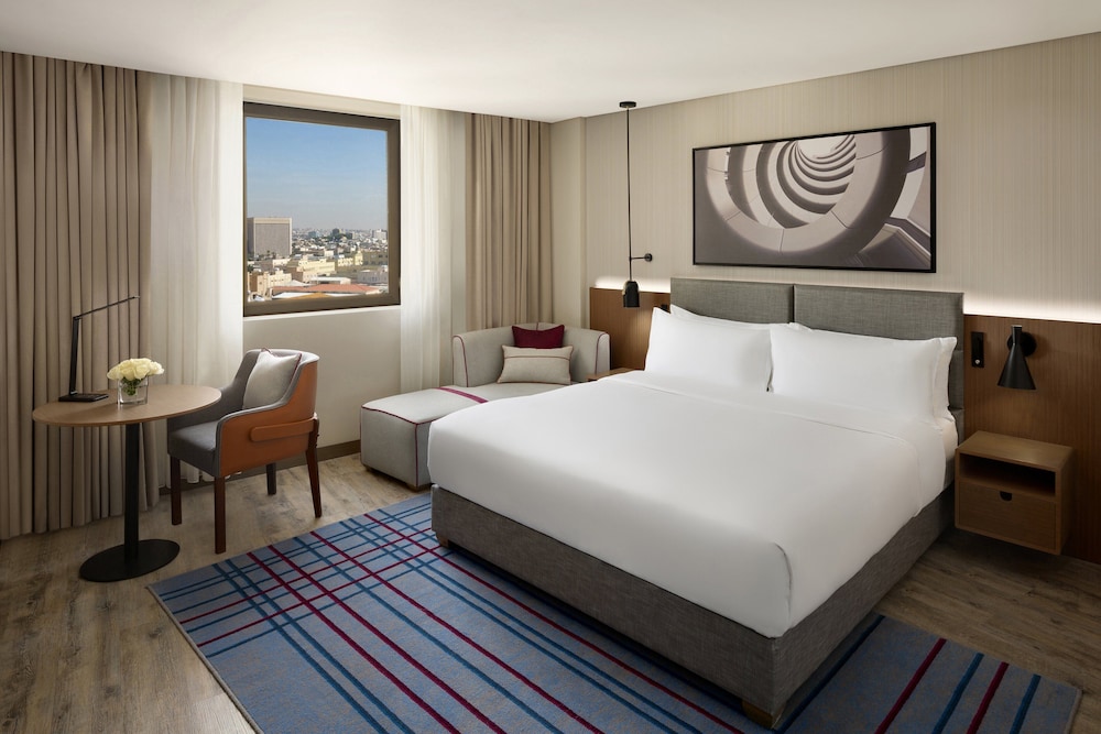 Suite, 1 Bedroom, City View - Photo 3