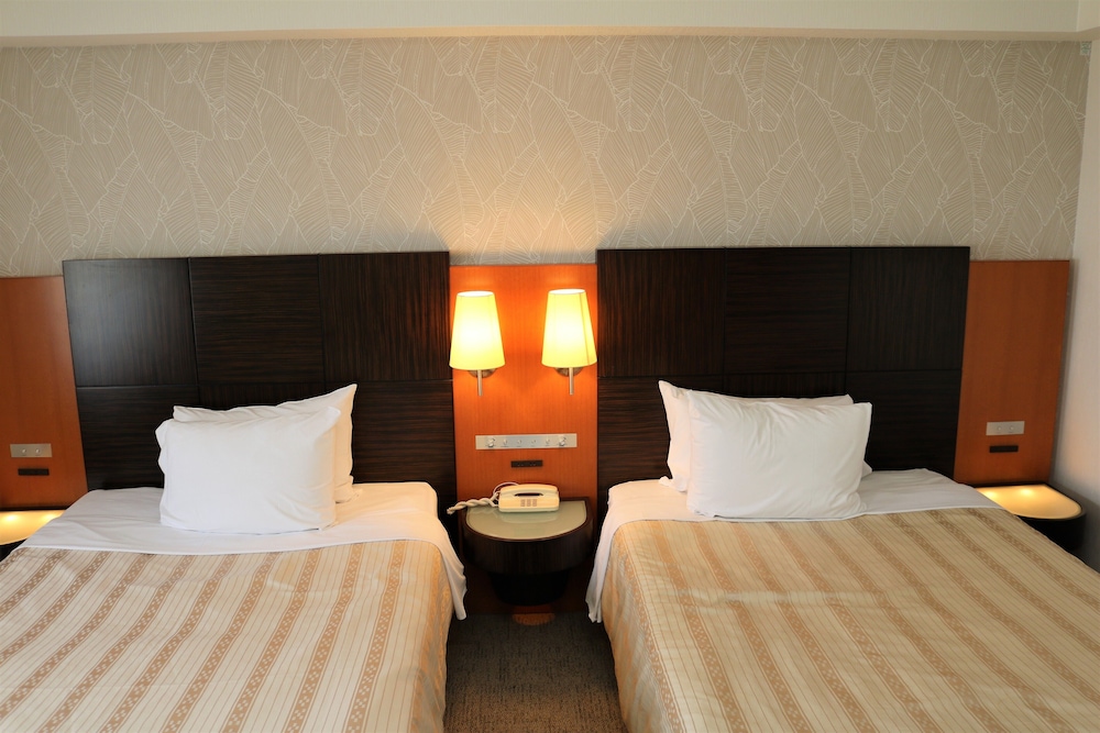 Premium Twin Room, Non Smoking - Photo 3