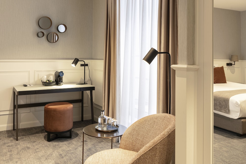 Basic Double Room, 1 Queen Bed