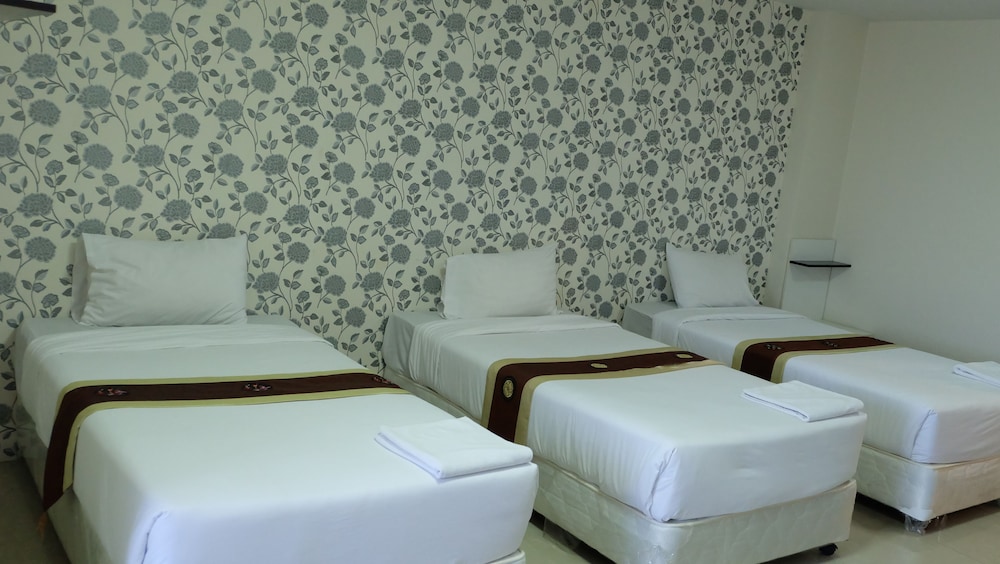 Superior Triple Room photo 3