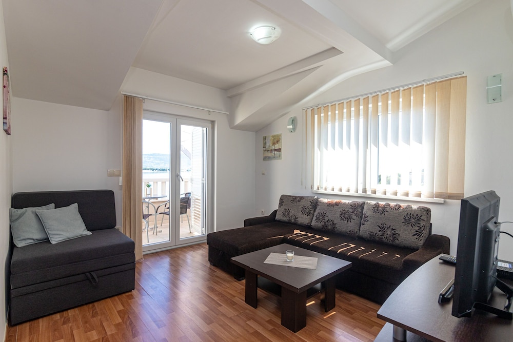Apartment (A1)