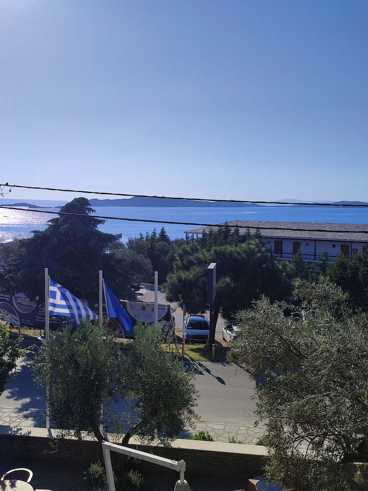 Deluxe Double or Twin Room, Sea View photo 2