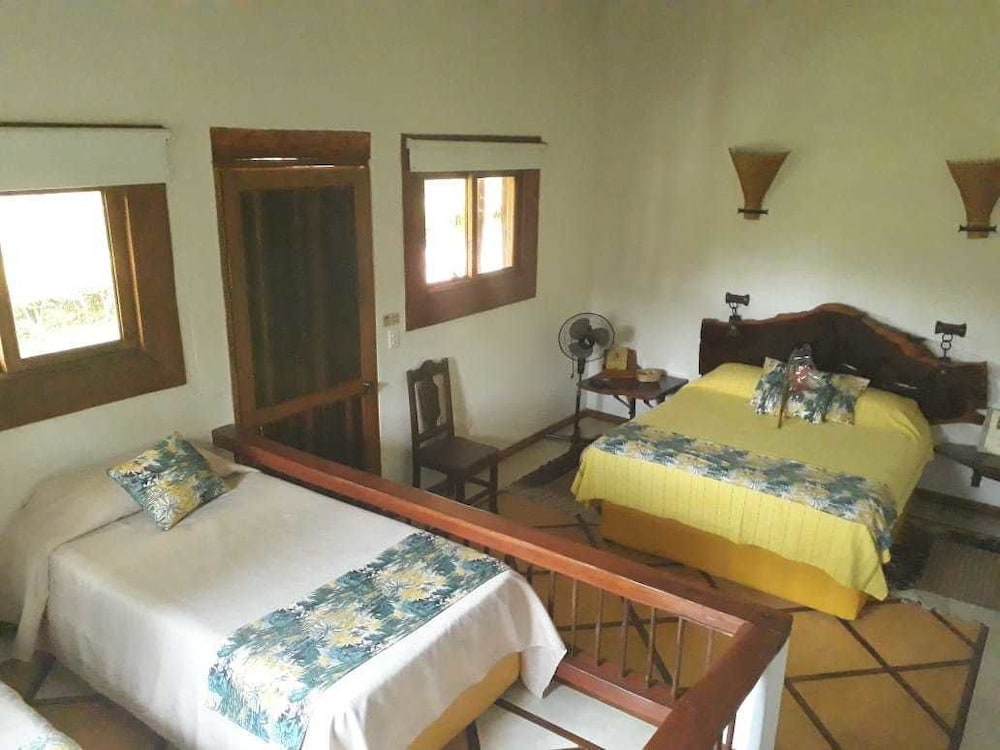 Classic Room (Amarilla)