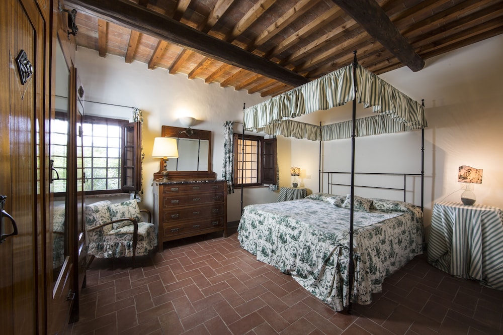 Traditional Apartment, 4 Bedrooms, Patio (N’antia) photo 1