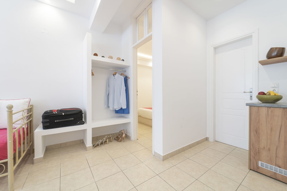 Deluxe Apartment, Garden View - Photo 26