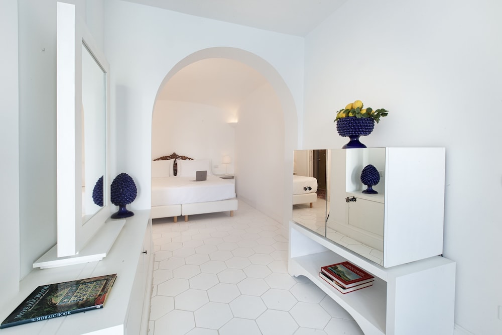 Elite Suite, Hot Tub, Sea View - Photo 17