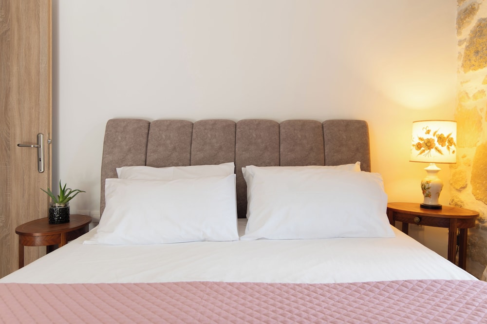 Comfort House, 2 Bedrooms, Mountain View