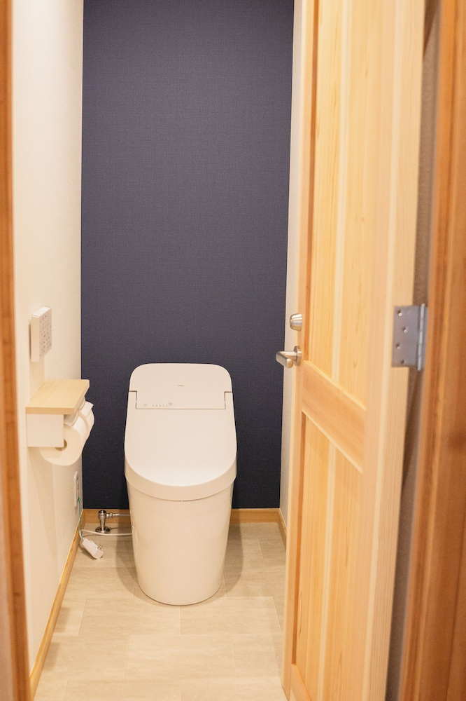 Japanese Style Room (8 Tatami mats), Private bathroom - Photo 2