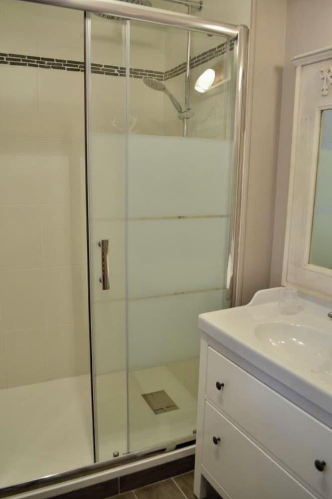 Classic Double Room - Photo 10
