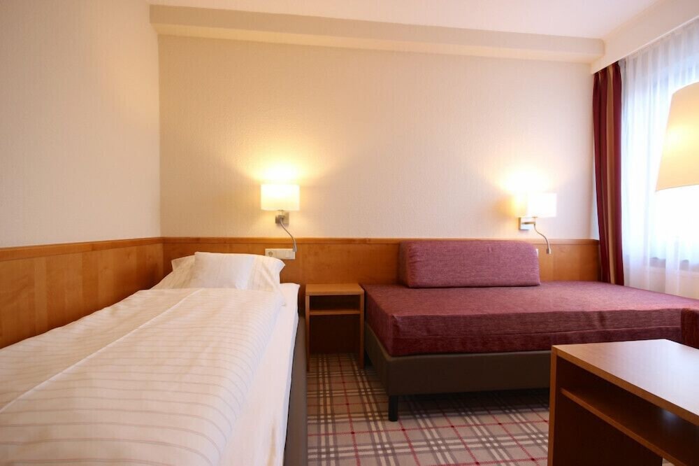 Double or Twin Room - Photo 3