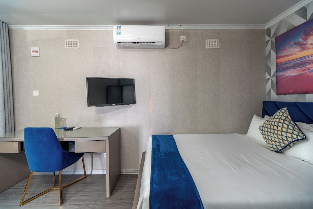 Standard Double or Twin Room photo 1