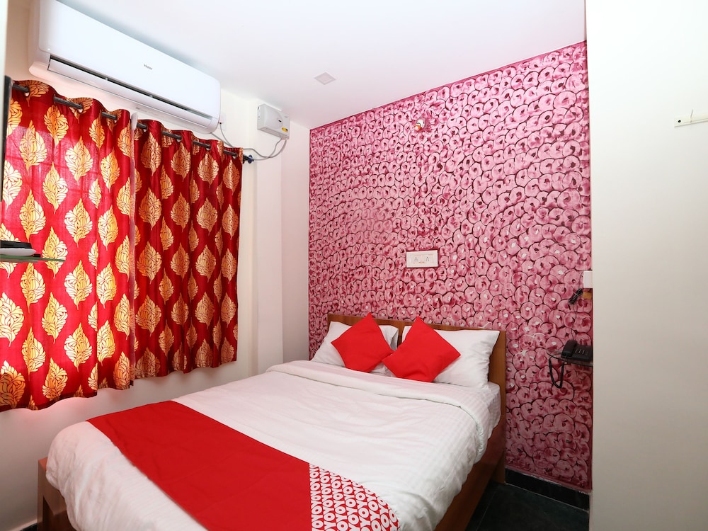 Double Room, 1 Queen Bed photo 1