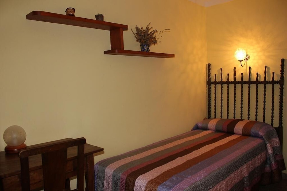 Habitación individual, baño compartido