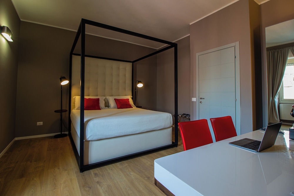 Deluxe Room (King Relax) photo 3