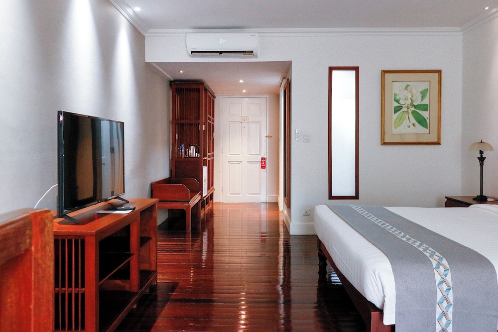 Deluxe Double Room, Balcony, City View