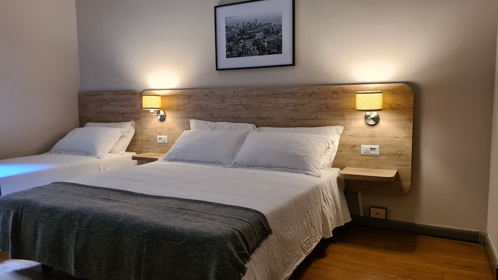 Superior Triple Room - Photo 9