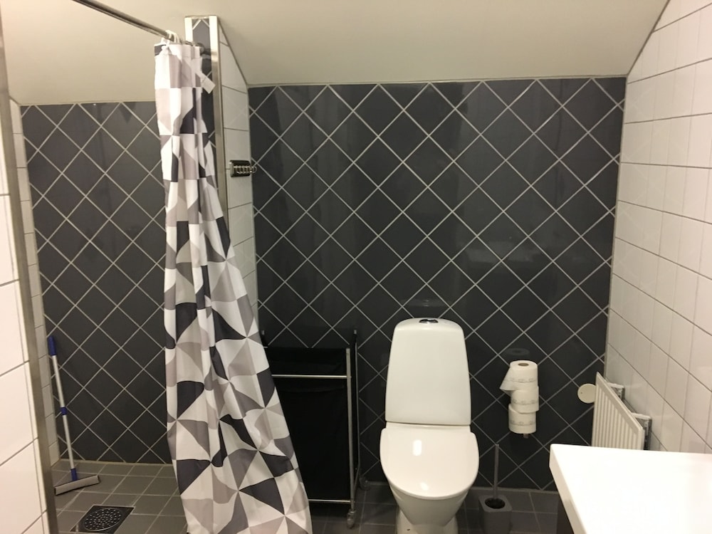 Twin Room, Shared Bathroom photo 3