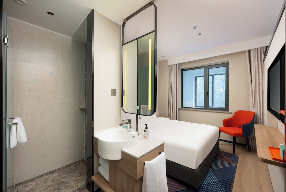 Standard Room - Photo 1