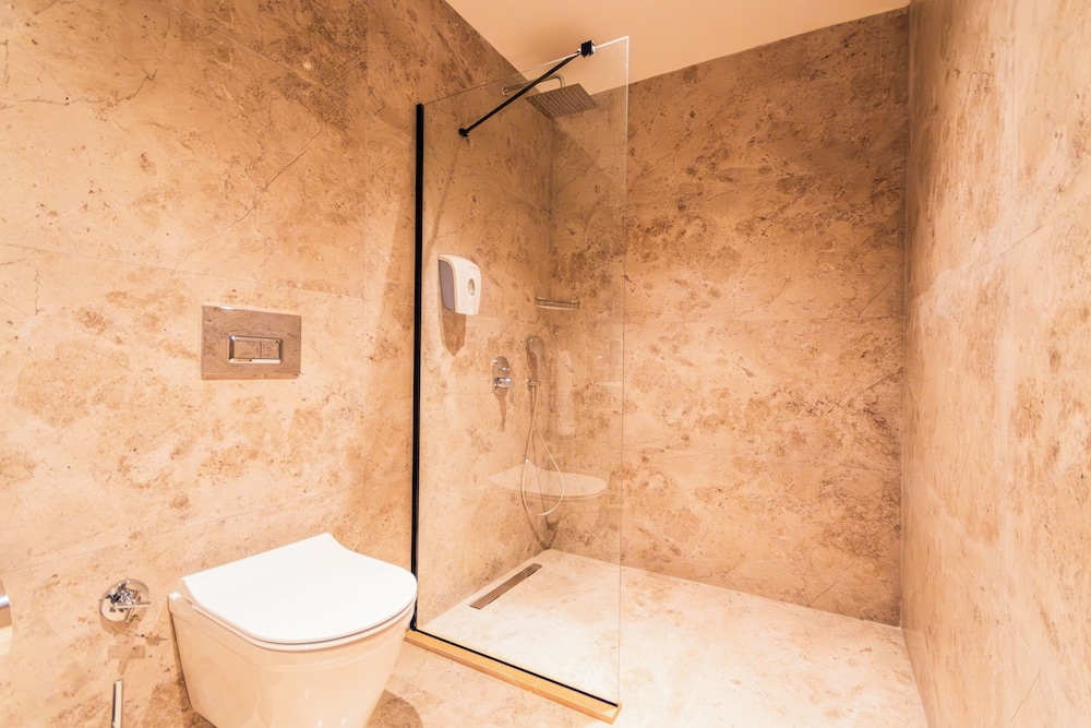 Duplex Swimup Suite - Photo 24
