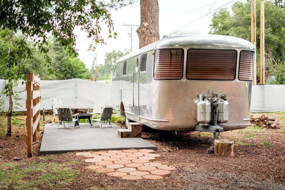 Mobile Home photo 1