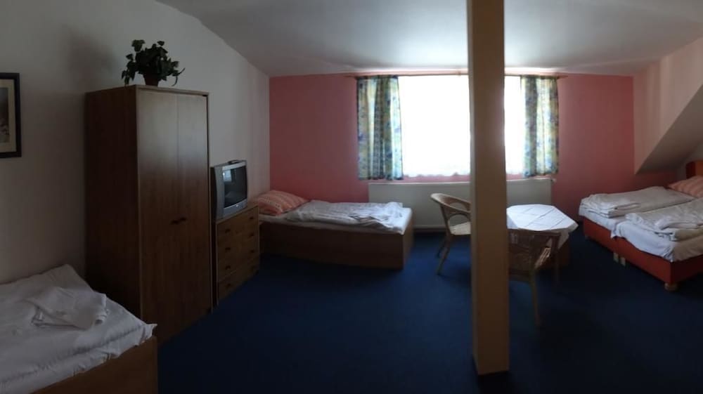 Standard Quadruple Room photo 1