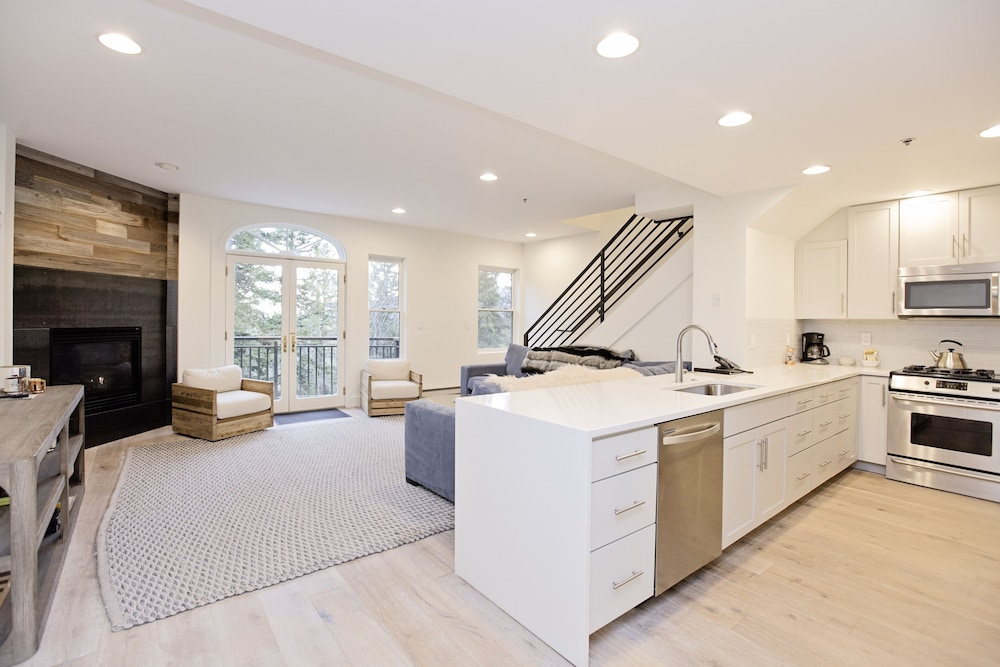 Condo, 4 Bedrooms
