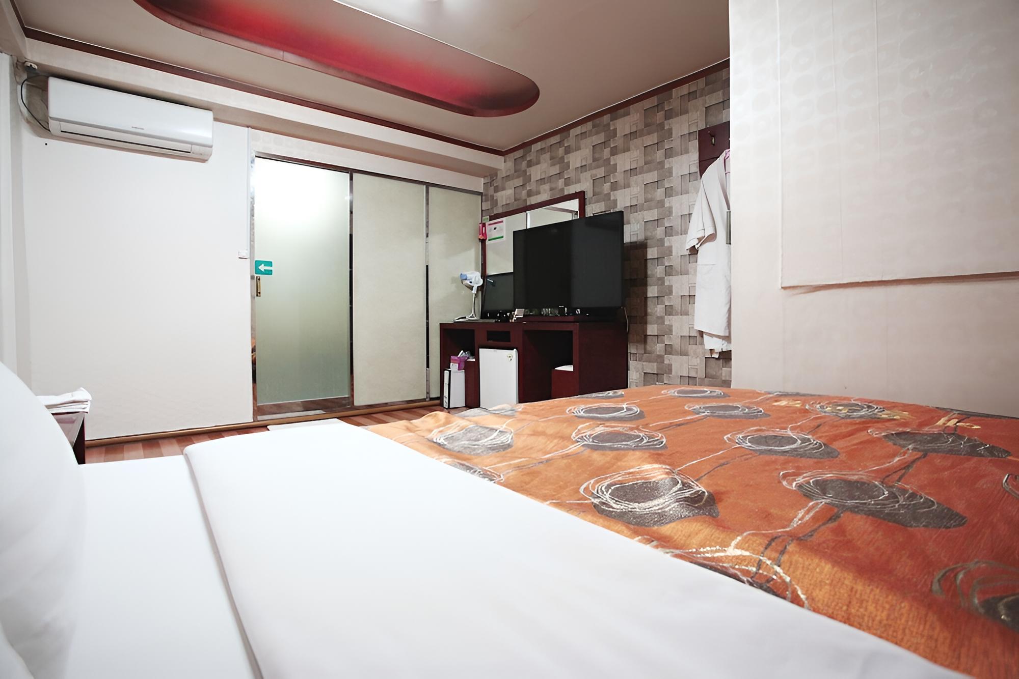 Room (Semi-Special Room) - Photo 1