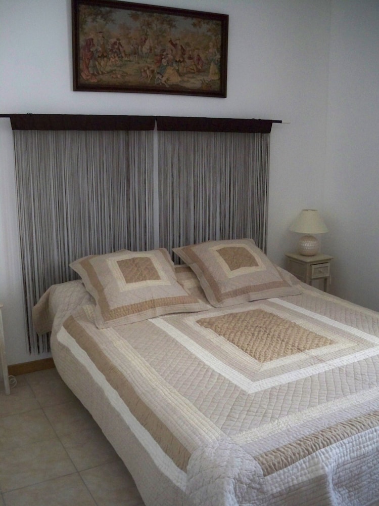 Family Cottage (Syrah) photo 3
