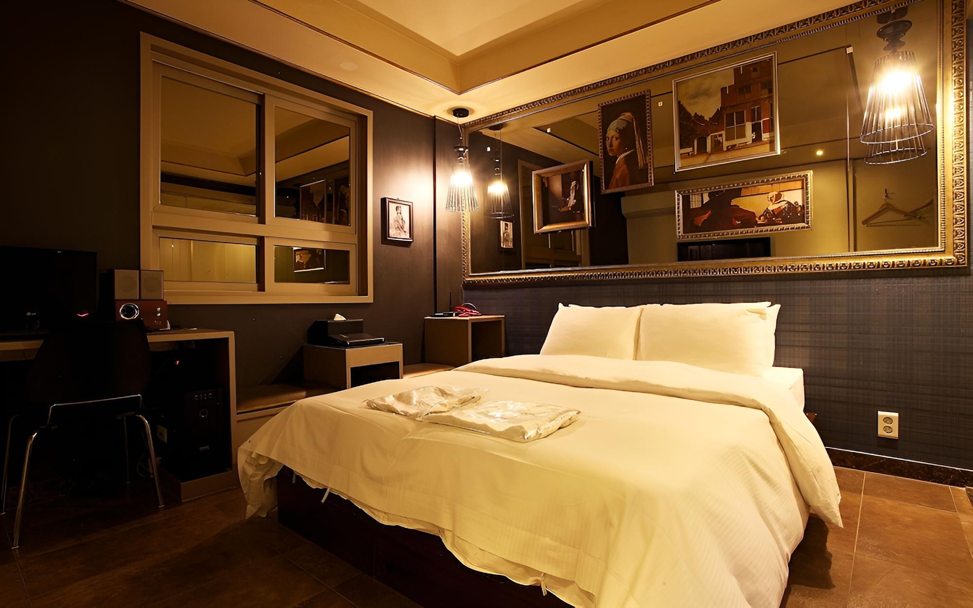 Room (Early Check-In (Walkie Special - No P)