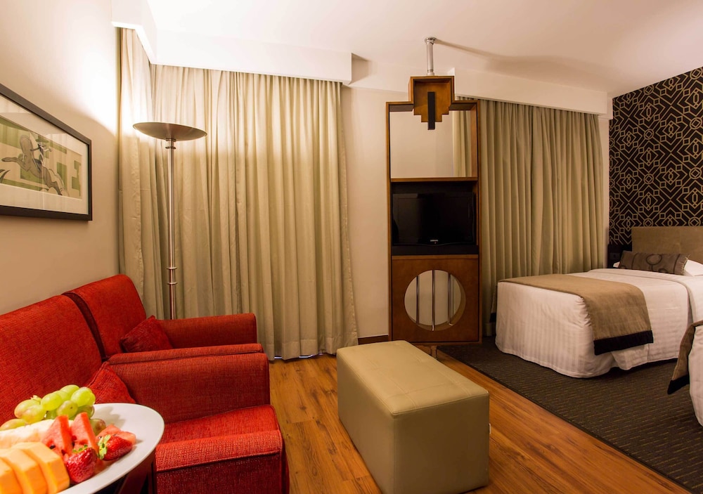 Business Room - Photo 3