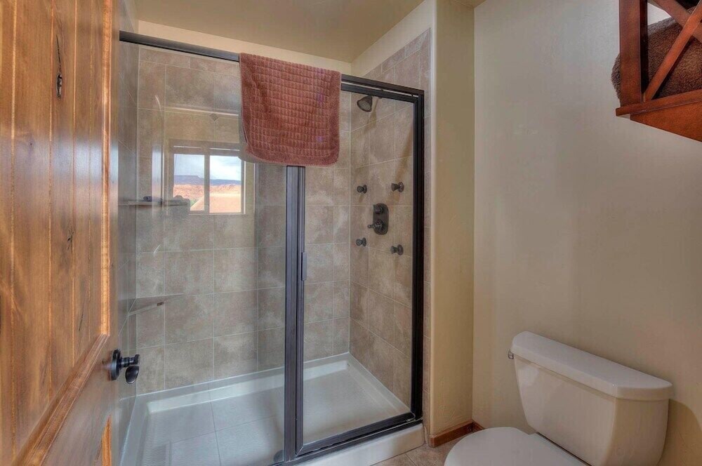 Premier Townhome photo 3