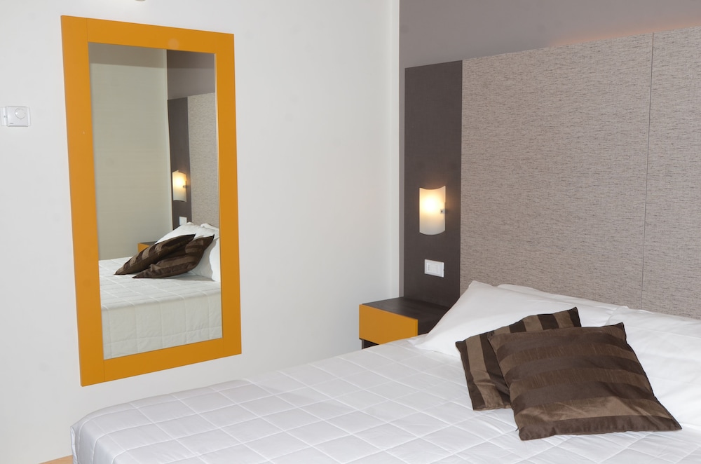 Standard Double Room photo 3