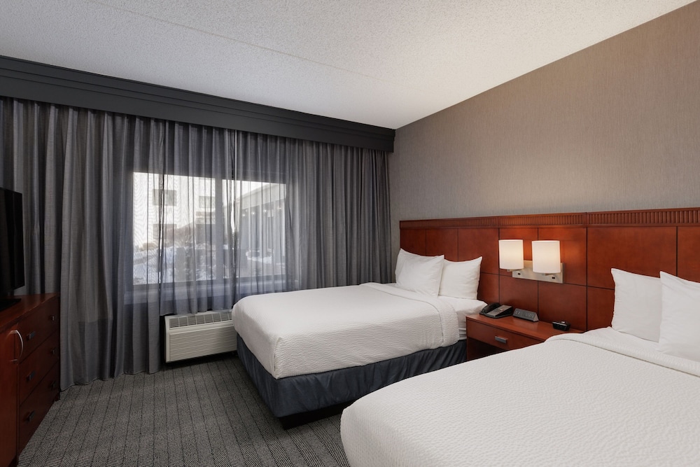 Suite, 2 Double Beds photo 1
