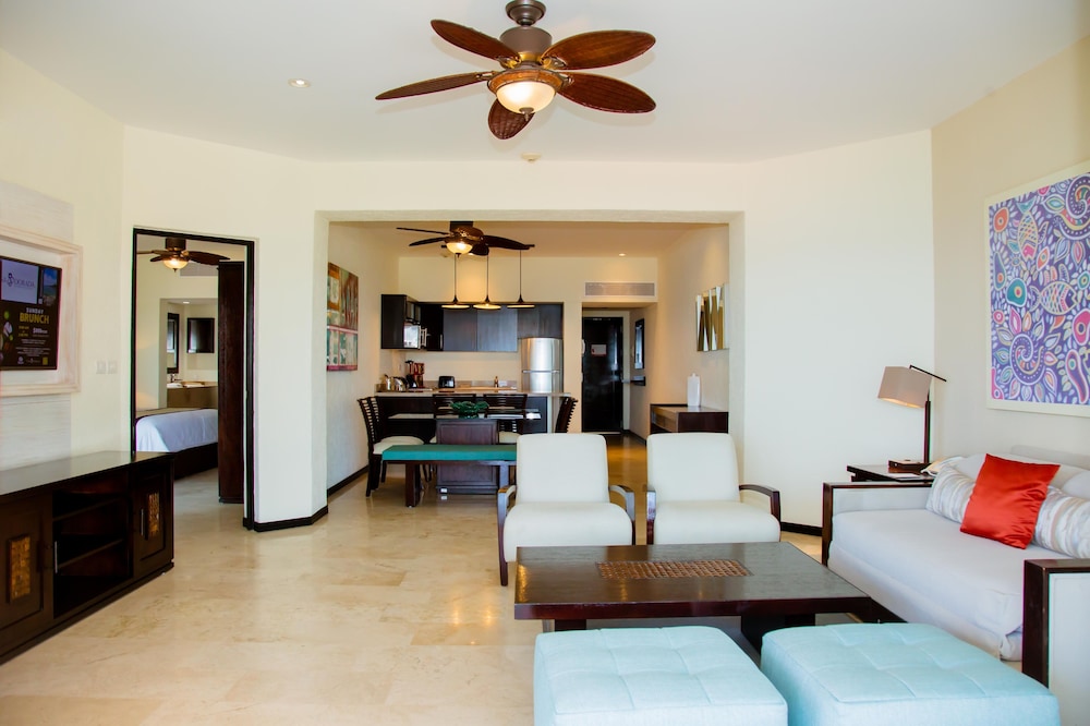 One Bedroom Plus 2 Baths All Inclusive